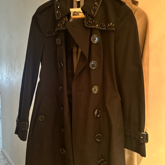Burberry Women's Trench Coat W/Jewels - Black Size 4 Fitted. Rare - Picture 3 of 11